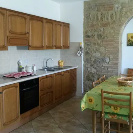 Podere Mammoleta Farm stay Fattoria la Marsiliana